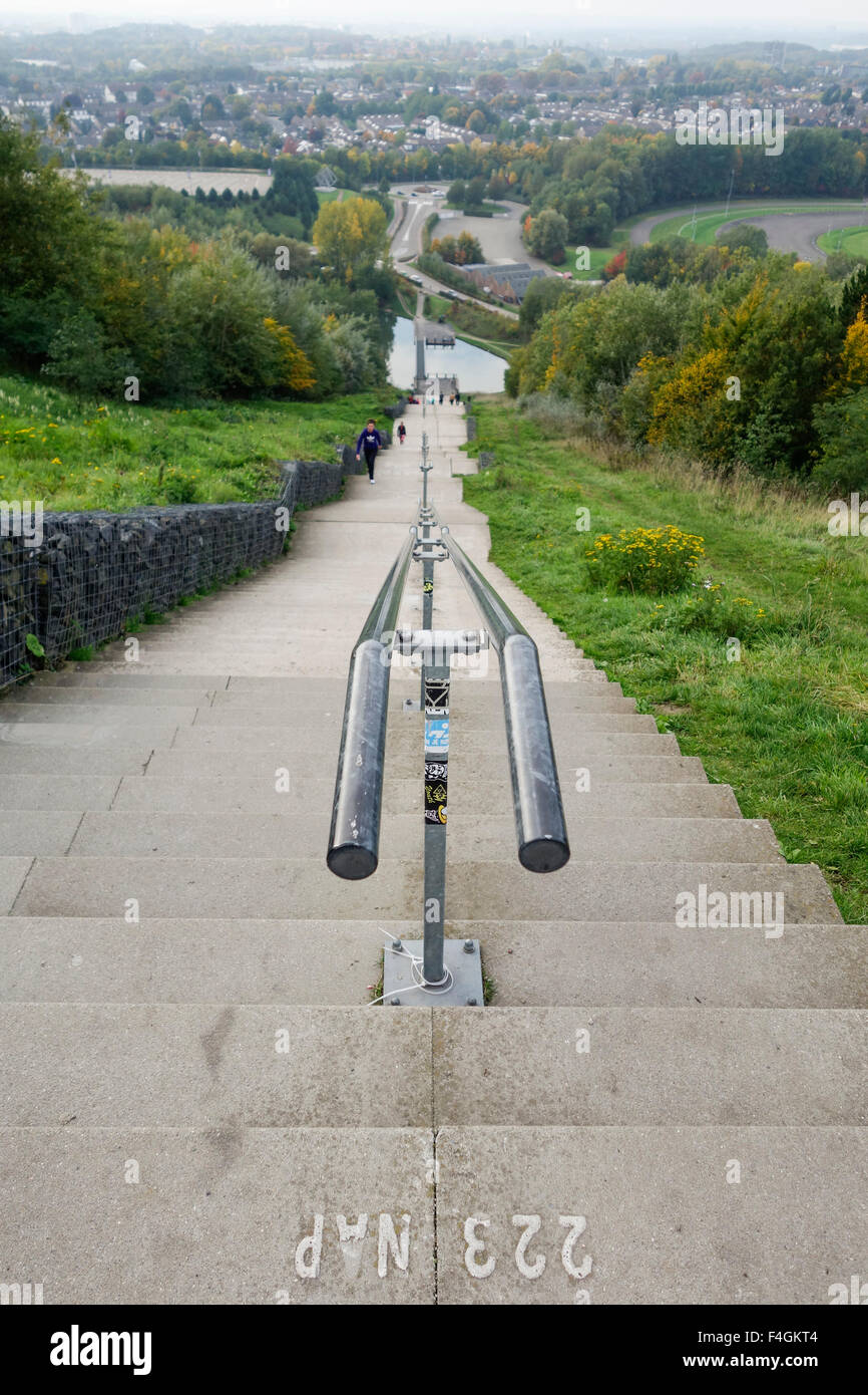 Längste Treppe der Holland bauen auf ehemaligen Bergehalde, Limburg, Wilhelminaberg Landgraaf, Niederlande. Stockfoto