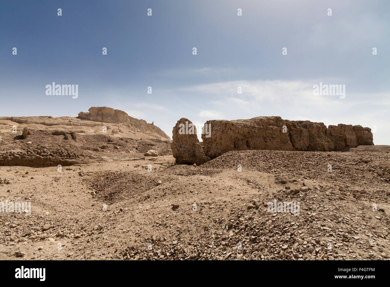 Website von Zawyet el Amwat, der kleine Stufenpyramide in der Nähe der Stadt el Minya, Mittelägypten Stockfoto