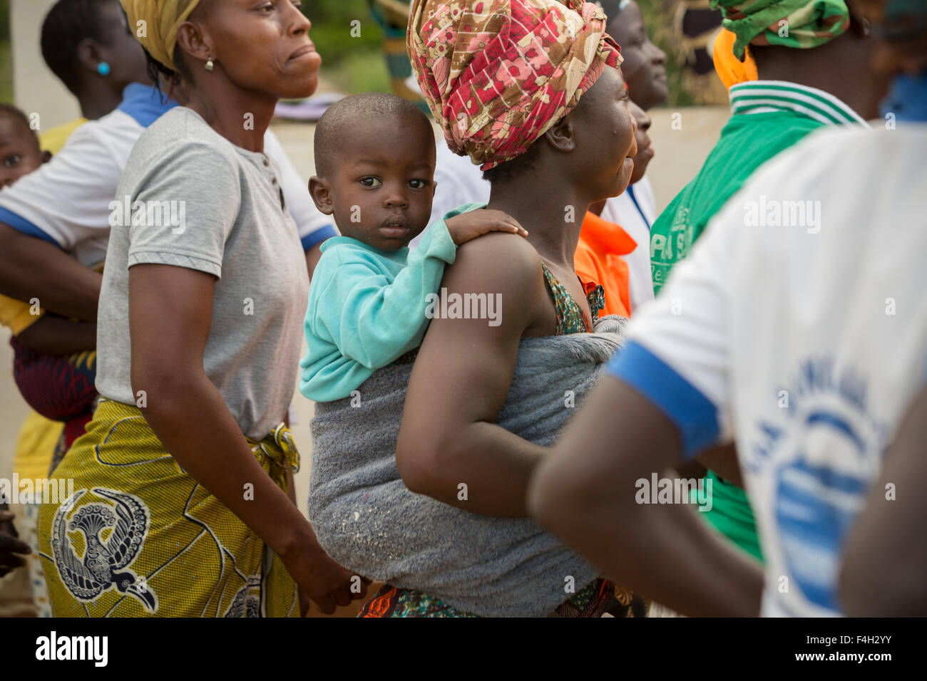 Mutter und Kind in Vea Dorf, Bolgatanga Distrikt, Ghana. Stockfoto