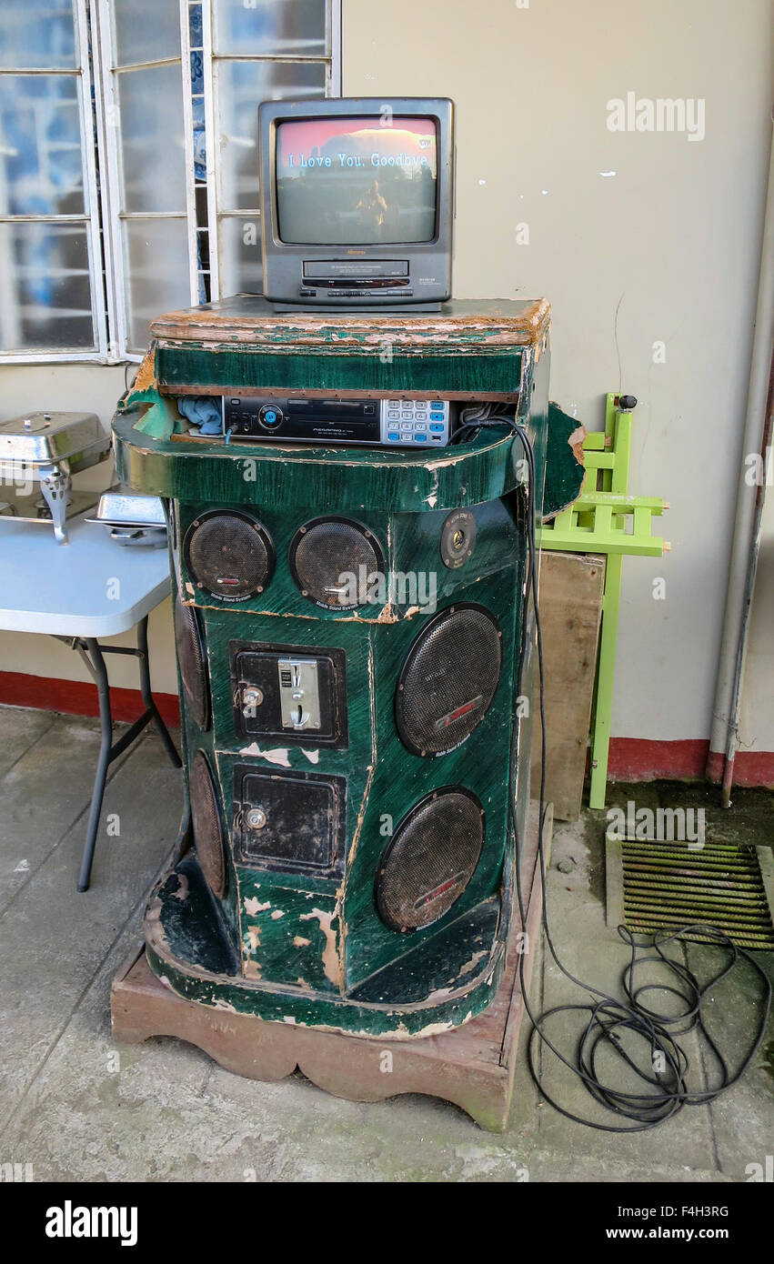 Ein Vintage grün Karaoke-Maschine aus den 60er Jahren. Stockfoto
