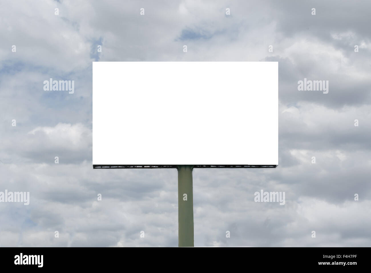 leer leer Plakatwand mit Himmel Stockfoto