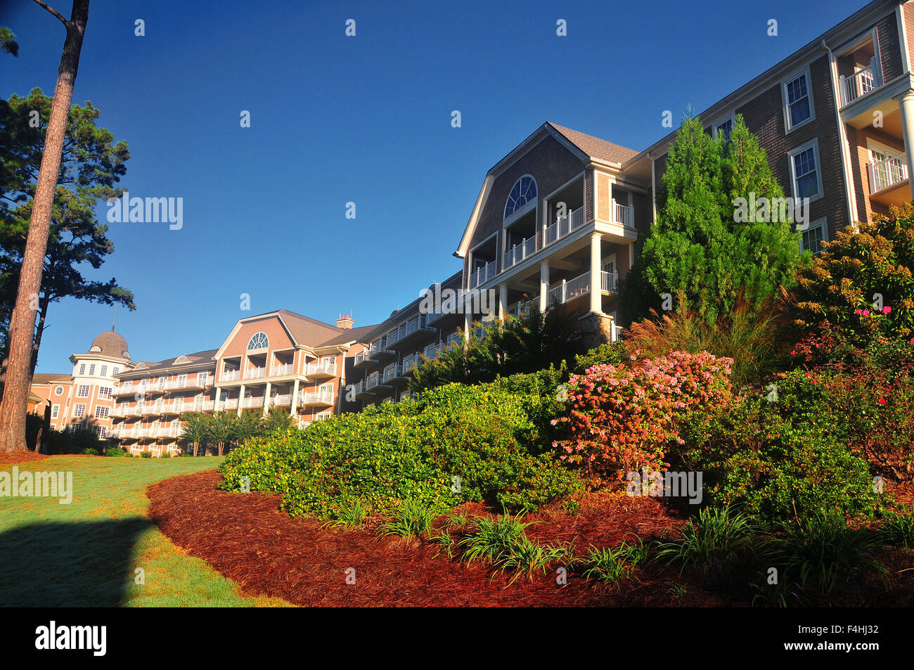 Die Unterkunft The Ritz-Carlton-Reynolds - ist Lake Oconee eine 5-Sterne resort, dass Funktionen Golf und andere Aktivitäten in wunderschöner Umgebung. Stockfoto