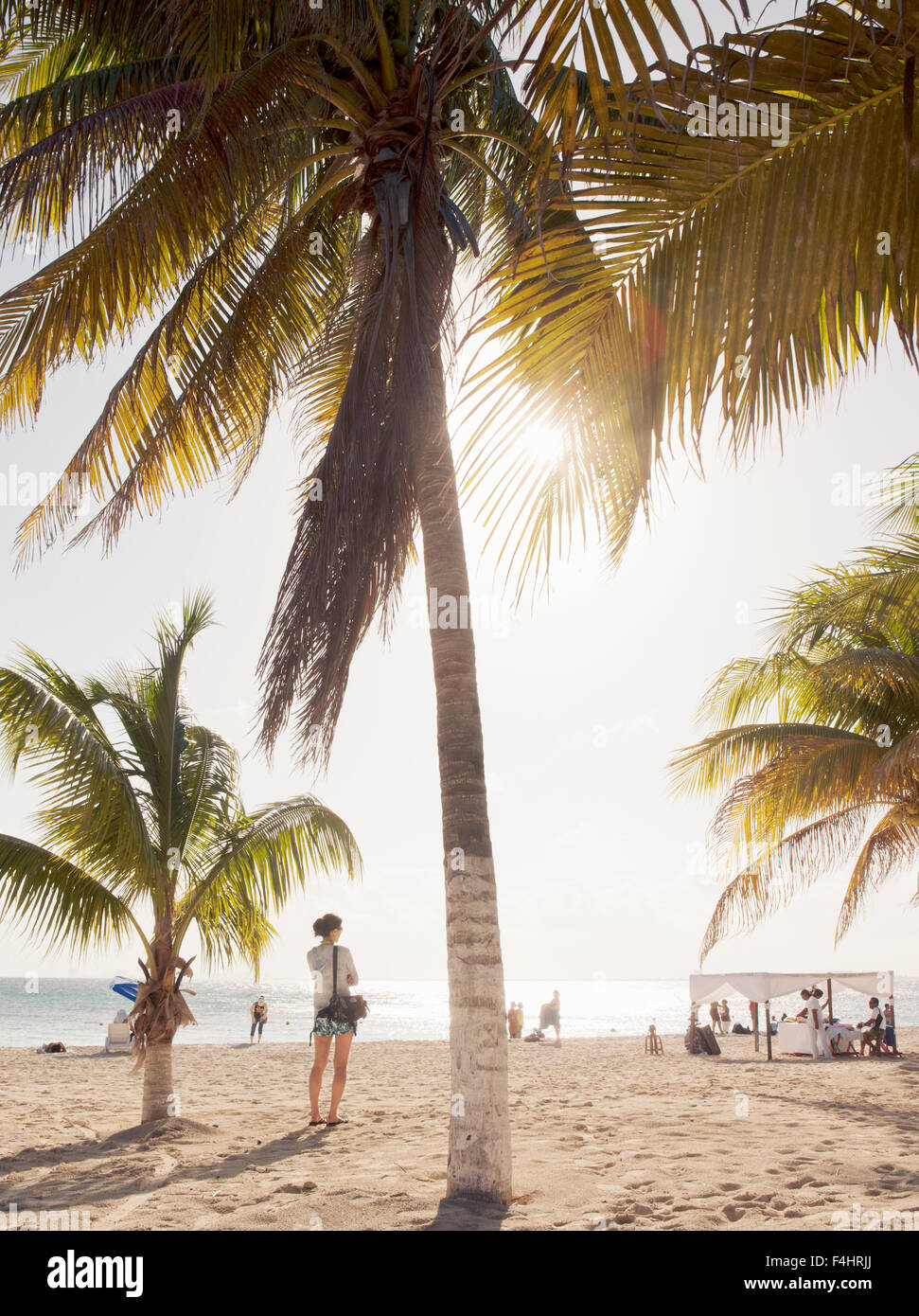 Der Strand auf der Isla Mujeres, einer Insel vor Cancun in Quintana Roo, Mexiko. Stockfoto