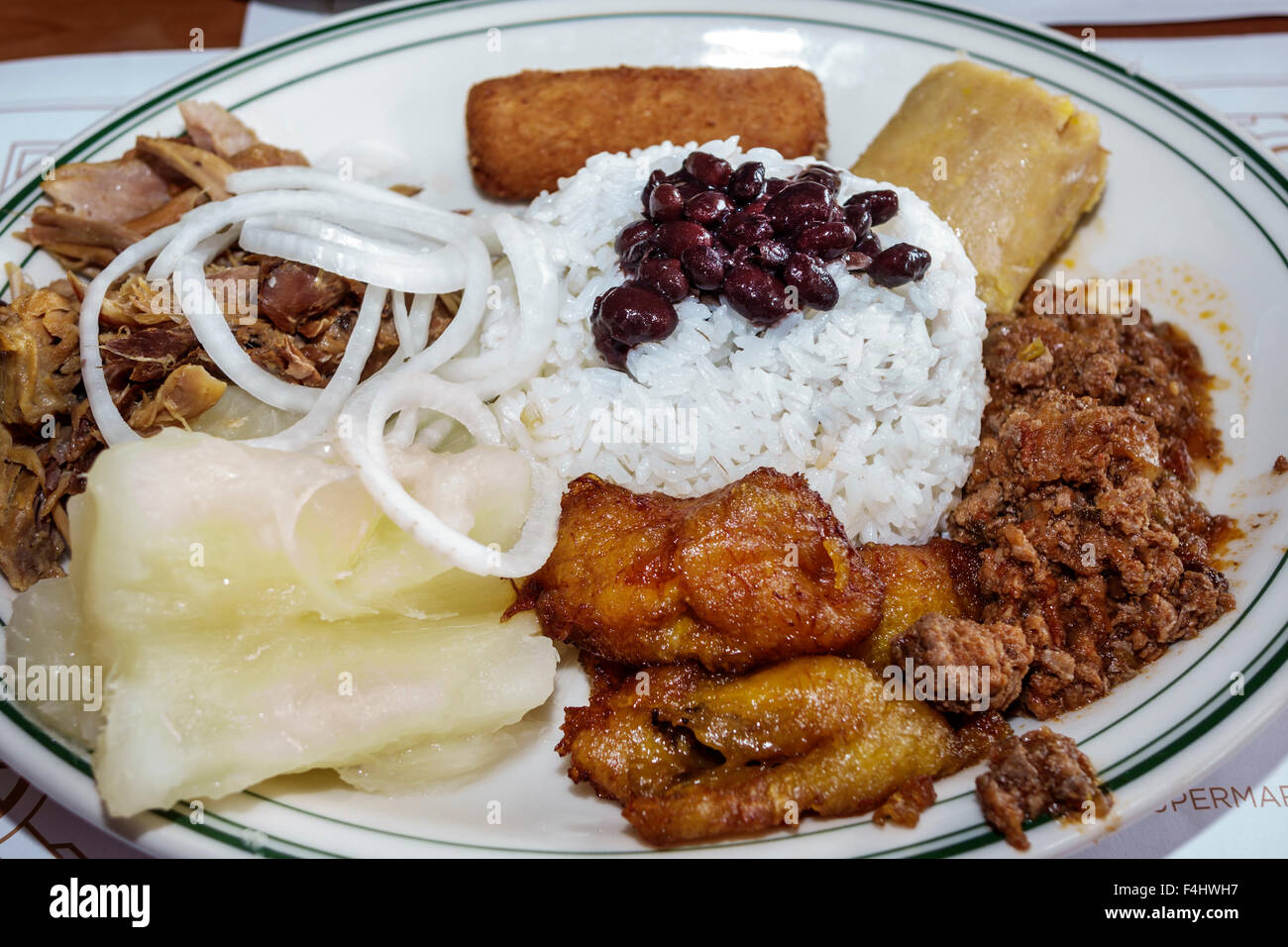 Miami Florida, Little Havana, Calle Ocho, SW 8. Street, La Carreta, Restaurant Restaurants Essen Essen Essen Essen gehen Cafe Cafés Bistro, kubanische Küche, Essen, Küche, int Stockfoto