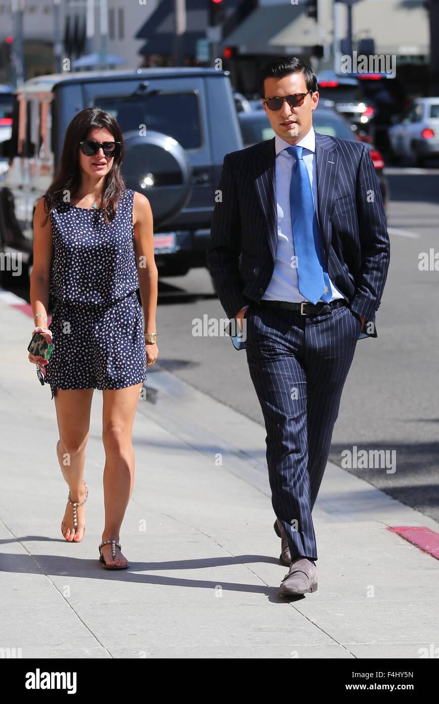 "Rich Kids Of Beverly Hills" Sterne Roxy Sowlaty unterwegs mit einem männlichen Begleiter mit Beverly Hills: Roxy Sowlaty wo: Los Angeles, California, Vereinigte Staaten von Amerika bei: 17. August 2015 Stockfoto