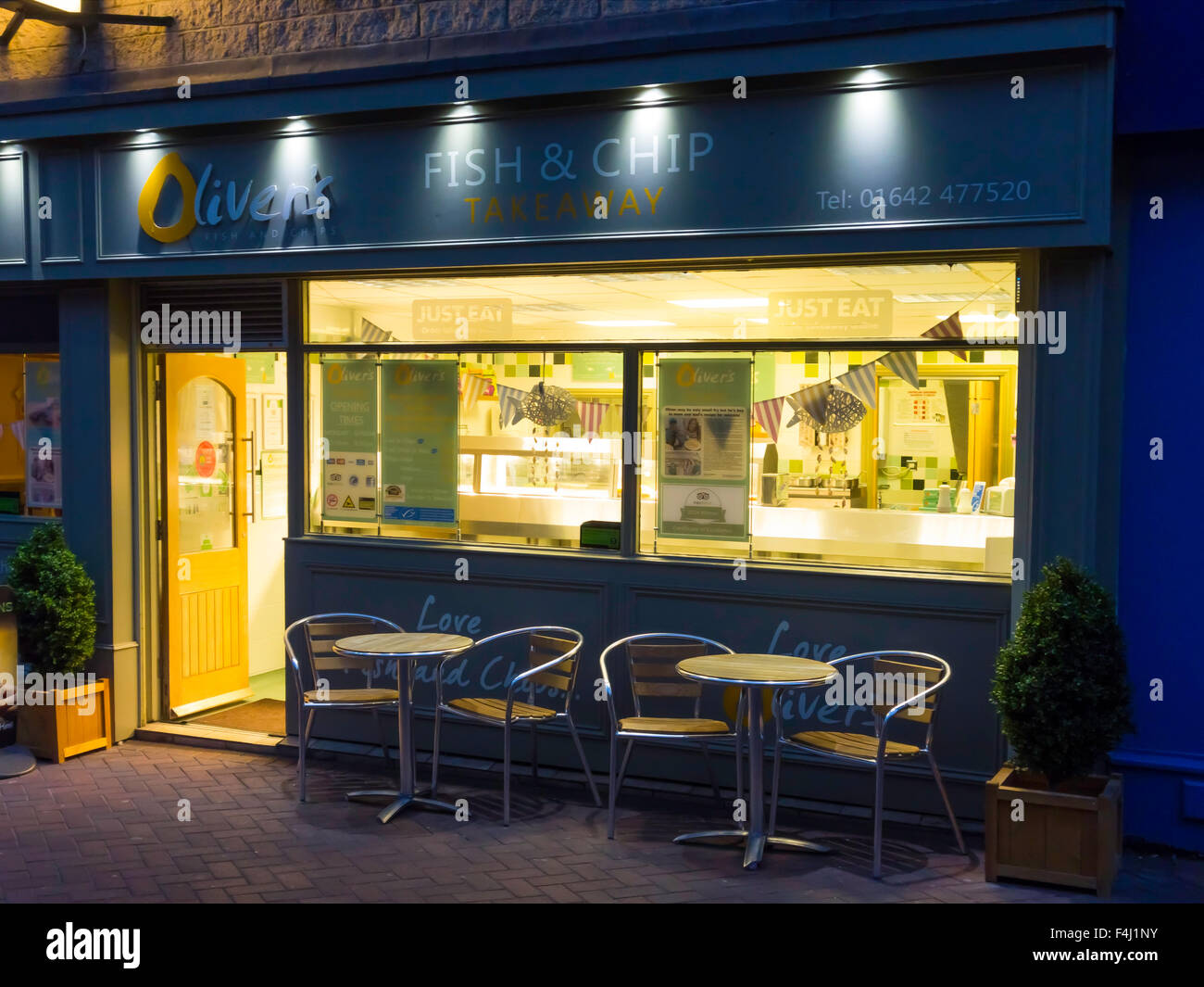 Olivers Fish and Chip shop in Redcar Cleveland North Yorkshire England UK ohne Menschen im Abendlicht Stockfoto