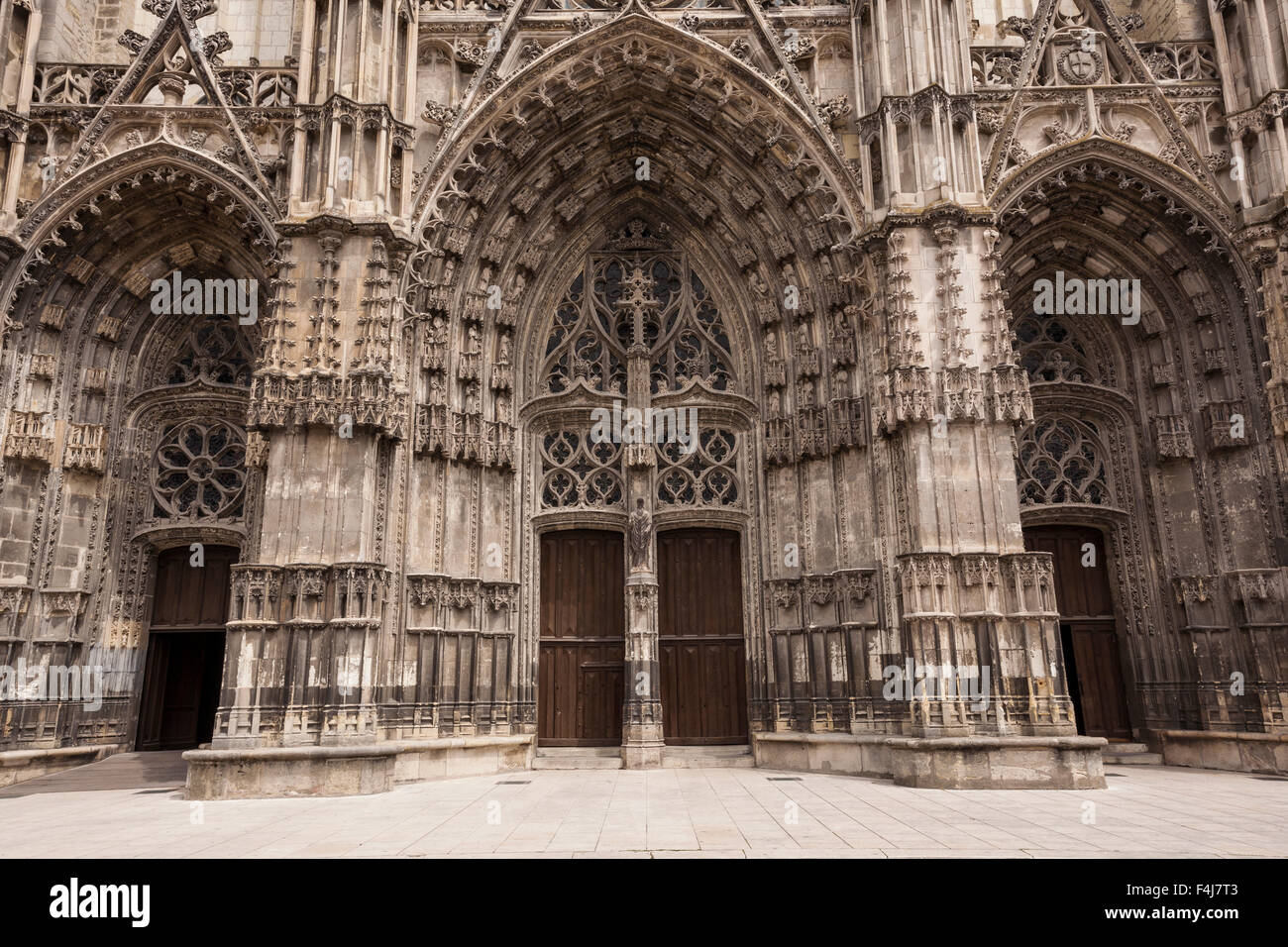 Die Westfassade der Kathedrale von Saint-Gatien in Tours, Indre-et-Loire, Centre, Frankreich Stockfoto