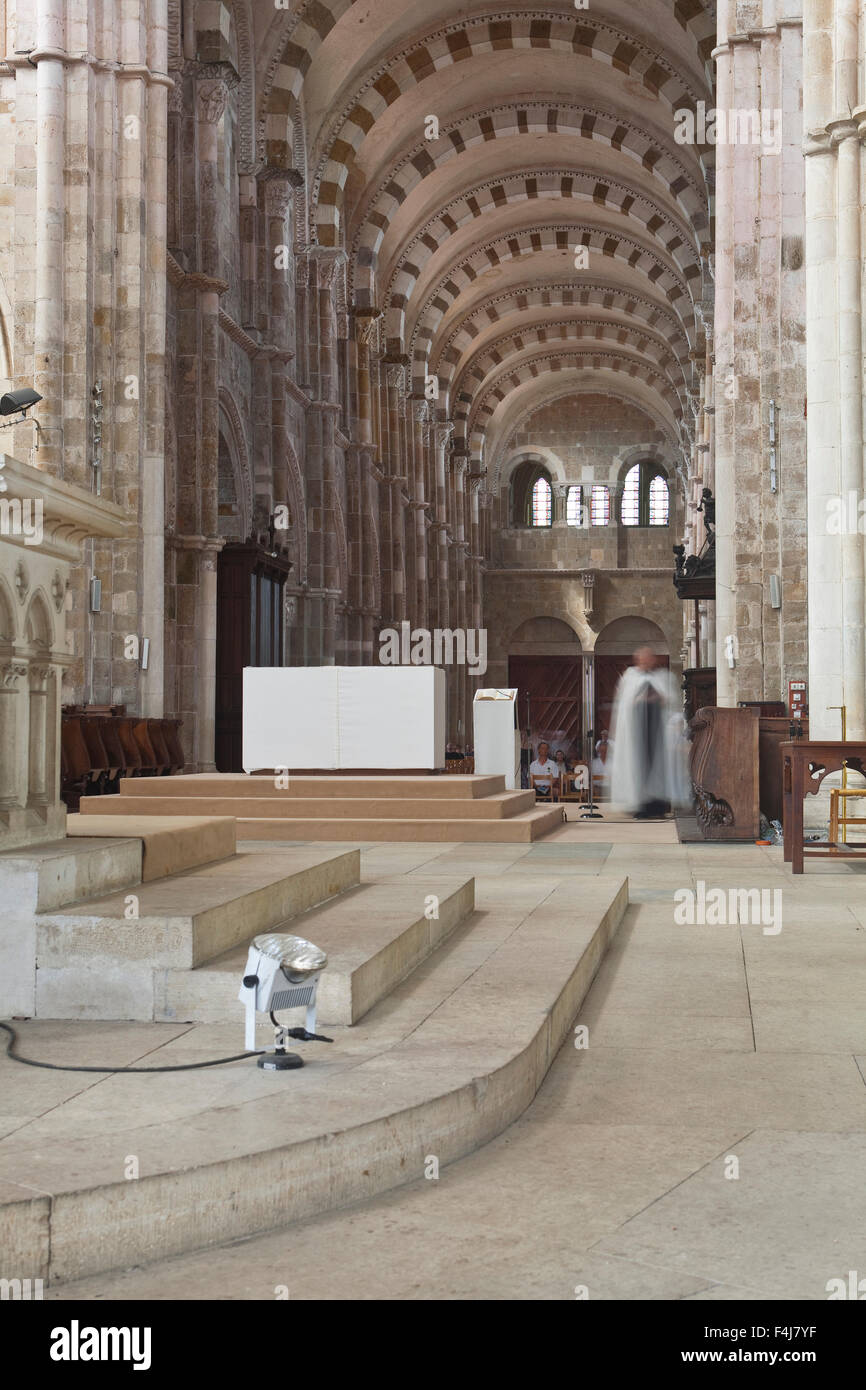 Das Innere der Abtei Saint Marie Madeleine in Vezelay, Yonne, Burgund, Frankreich, Europa Stockfoto