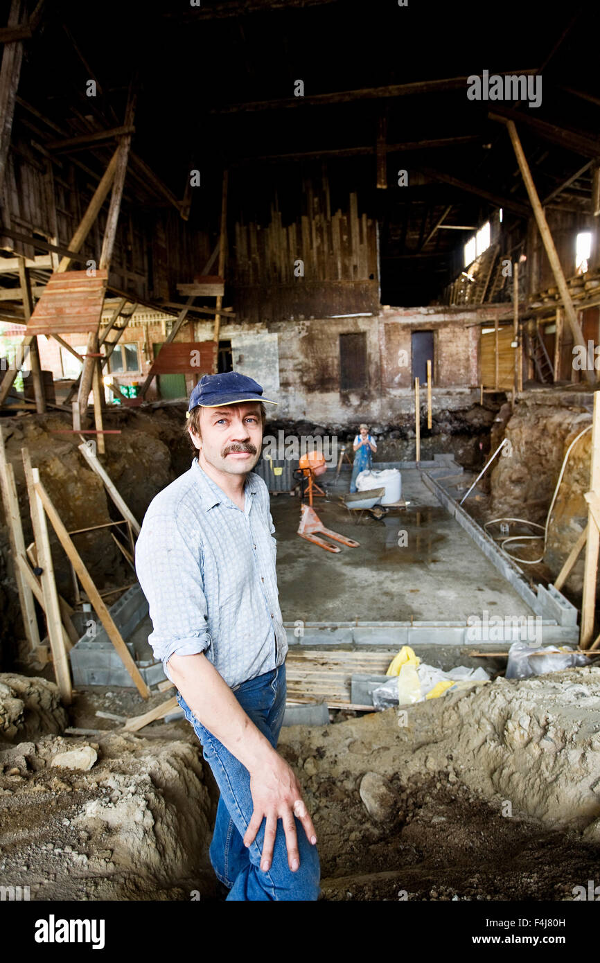 Baustelle in einer alten Scheune, Finnland. Stockfoto