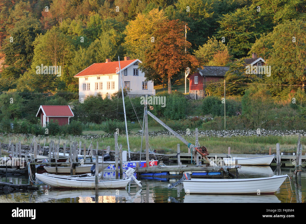 Marina auf einer Insel in den Schären Stockfoto