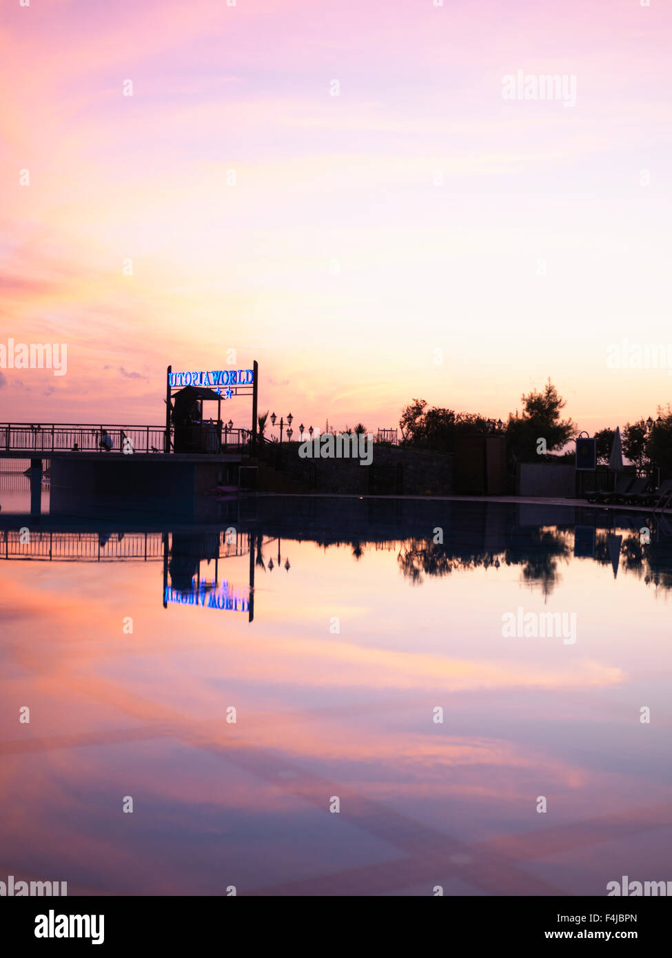 Einen Pool bei Sonnenuntergang, Türkei. Stockfoto
