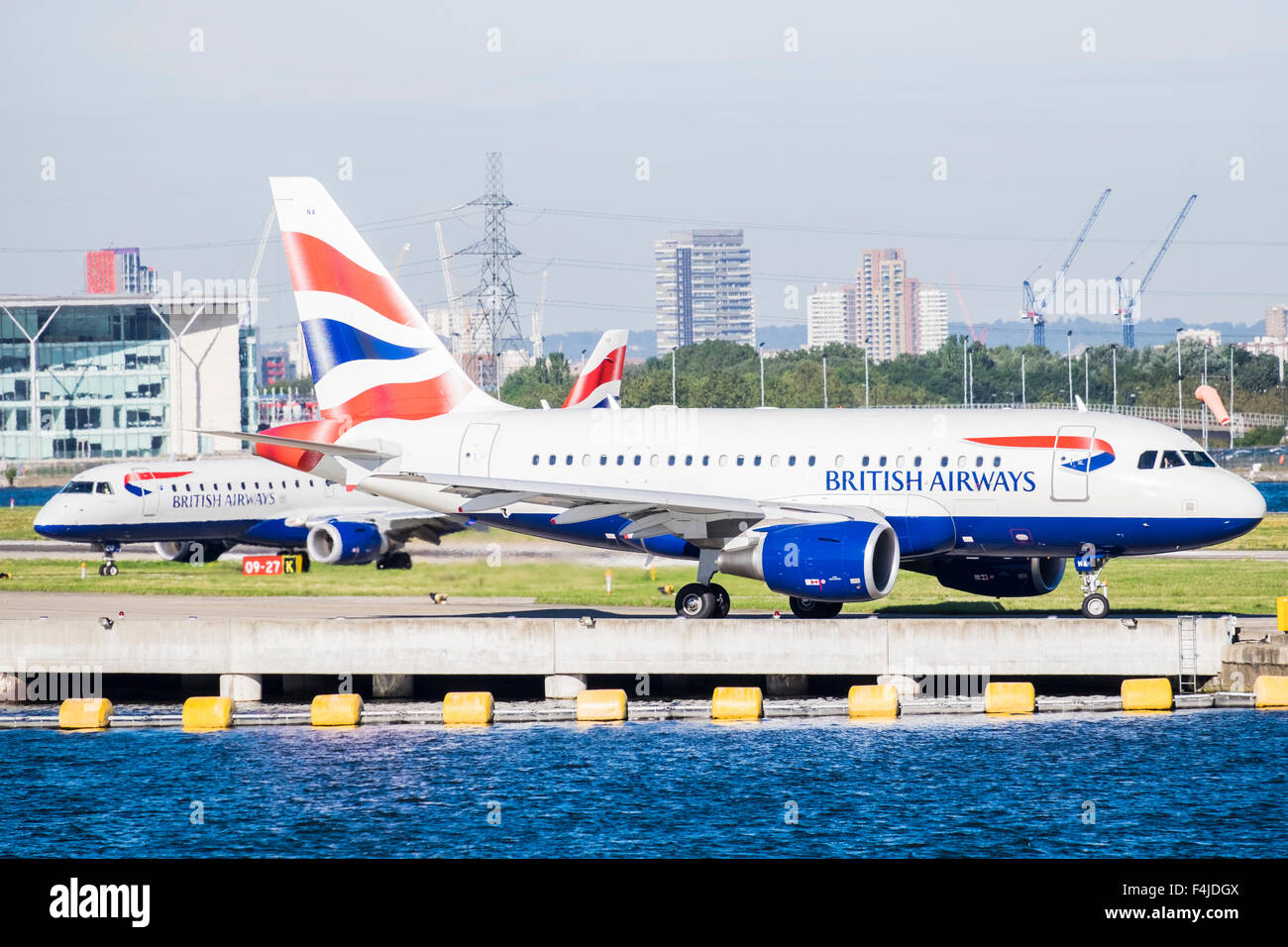 London City Airport Flugzeuge, Docklands, London, England, Vereinigtes Königreich Stockfoto