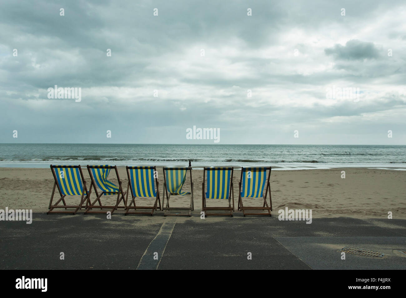 Satz von Strand Liegestühle von Bournemouth Stockfoto