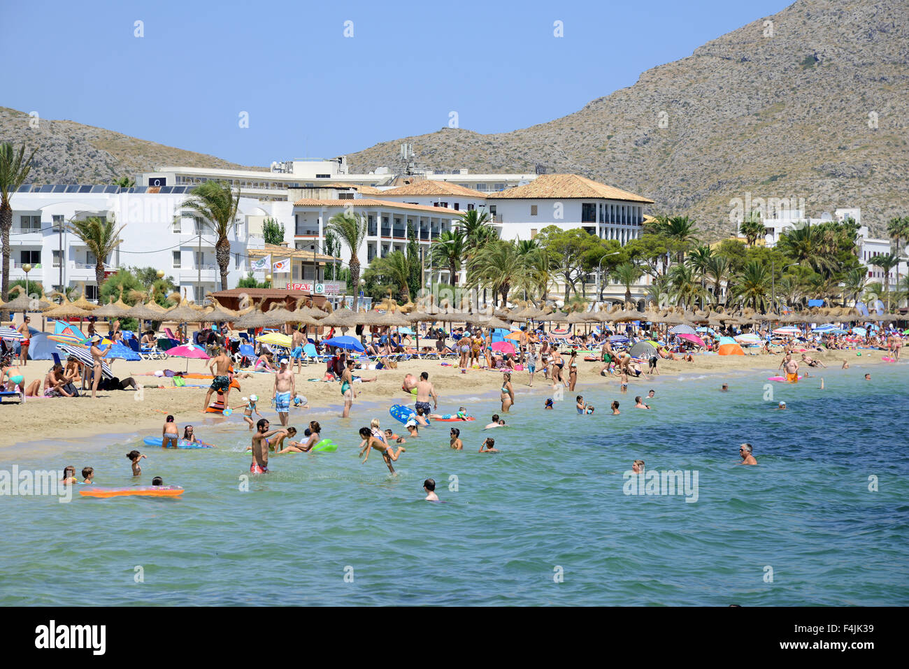 Pollenca Strand, Strand von Pollensa, Puerto Pollenca, Mallorca, Mallorca, Balearen, Spanien Stockfoto