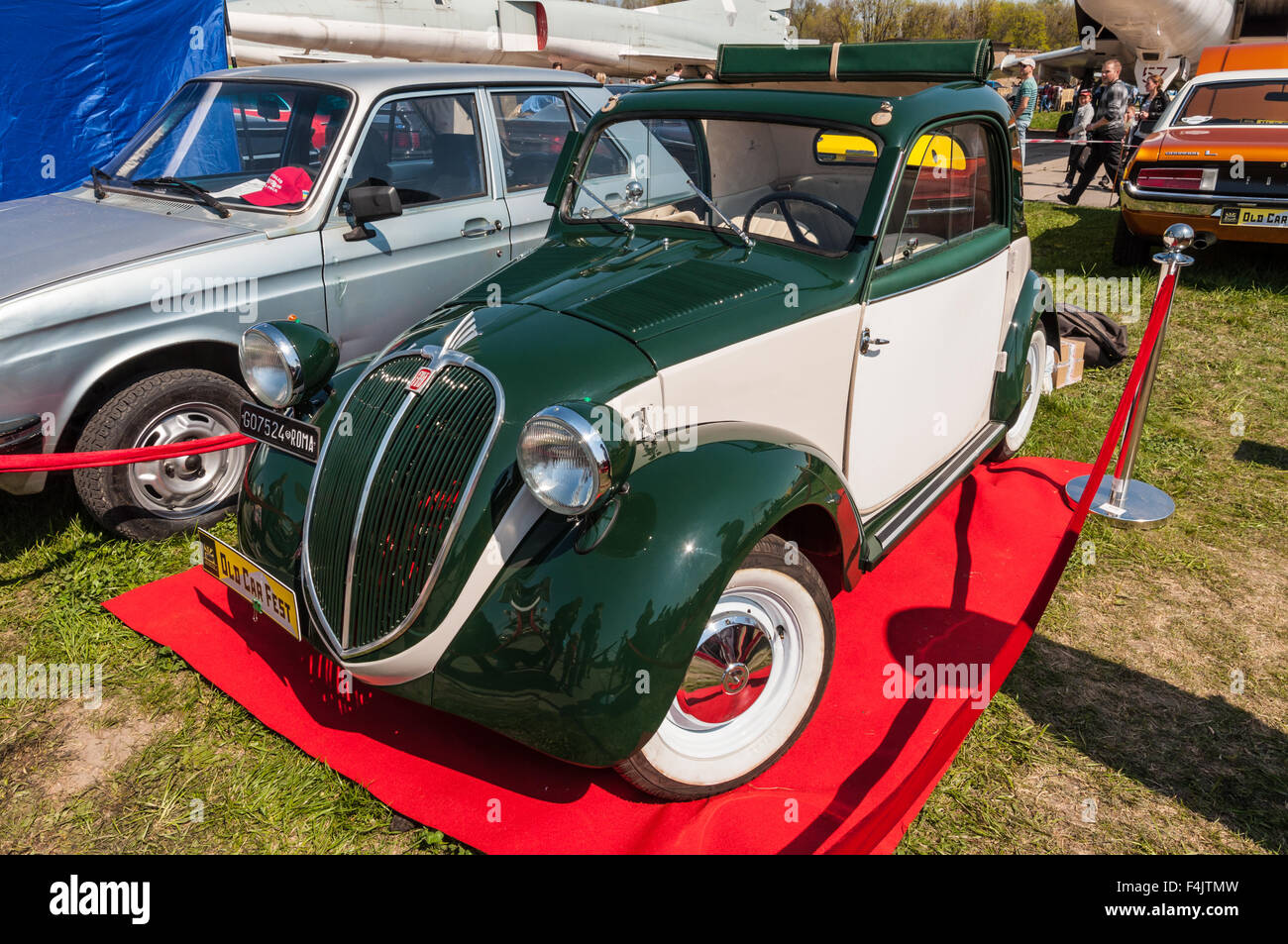 Oldtimer Fiat 500 Stockfotos Und Bilder Kaufen Alamy