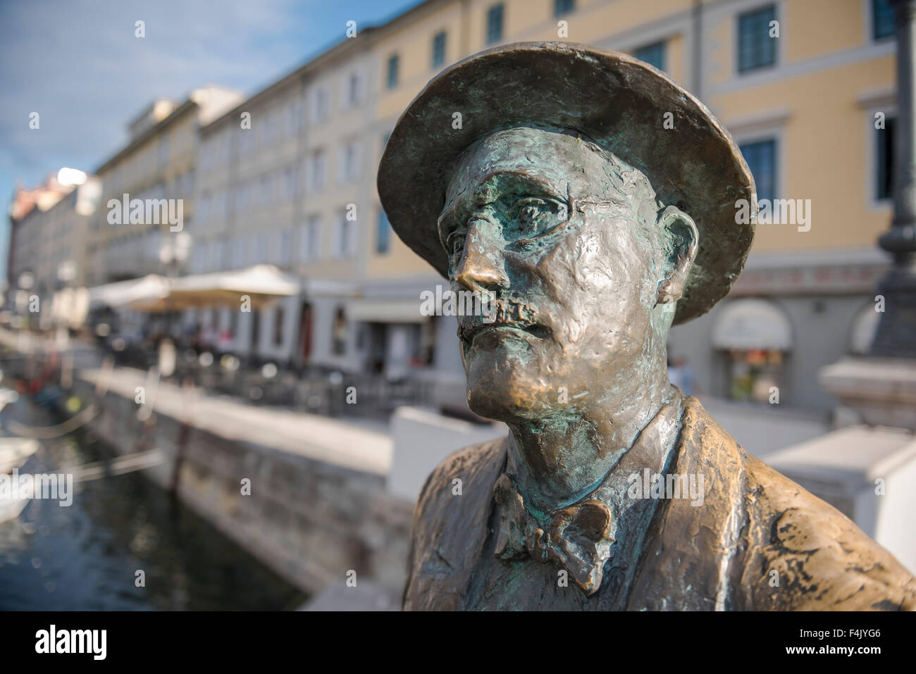 James Joyce Porträt Statue, Detail des Autors Statue in Triest, Italien. Stockfoto