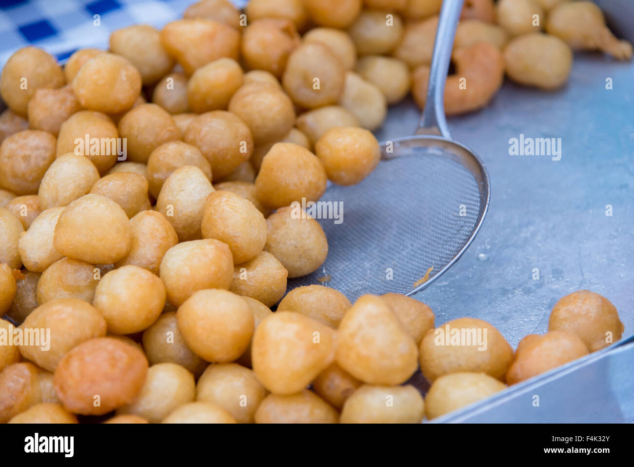 Loukoumades ist eine traditionelle griechische zypriotische Gebäck ...