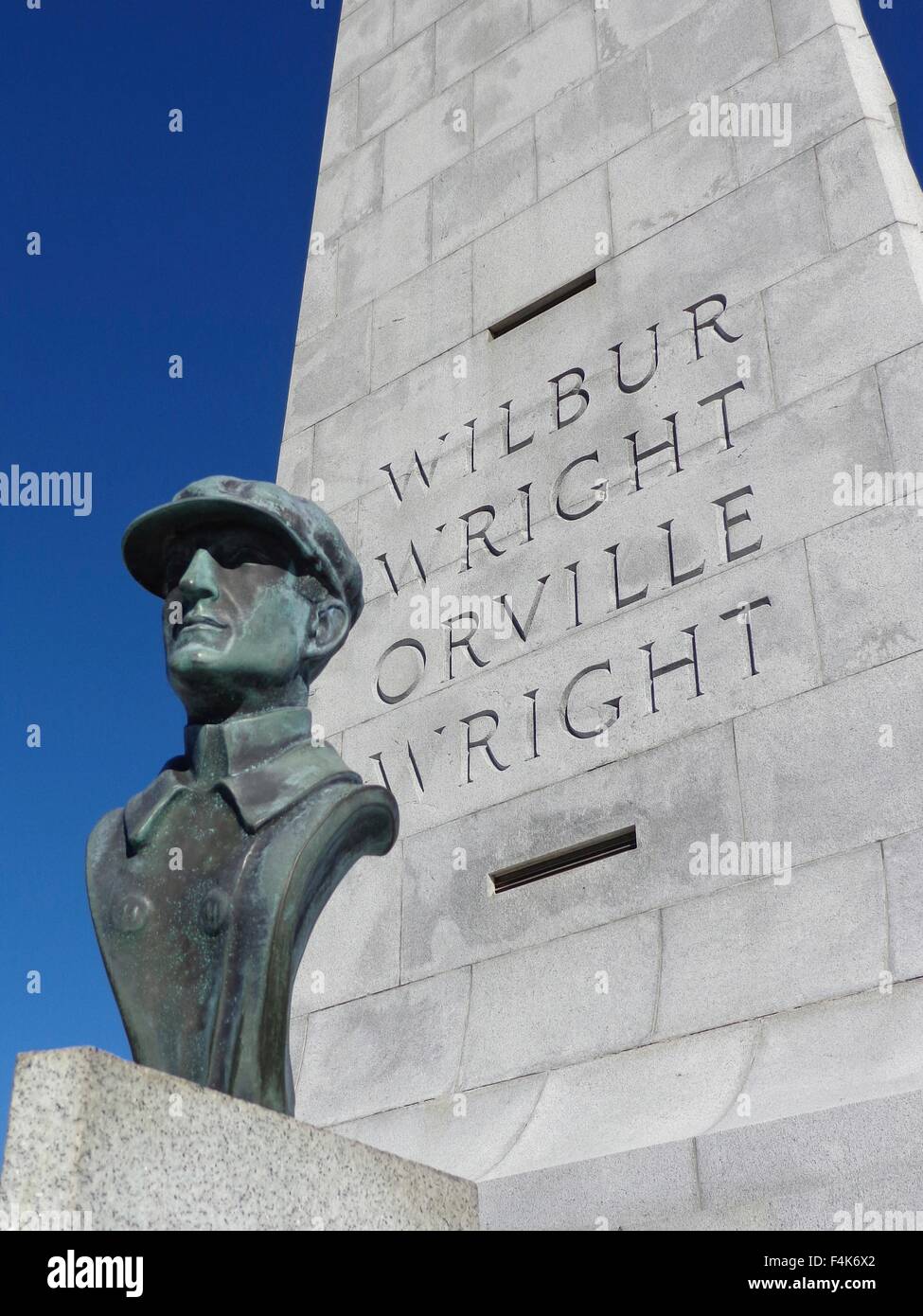 Kupfer-Büste von Wilbur Wright an der Wright Brothers National Memorial in Kill Devil Hills, North Carolina Stockfoto