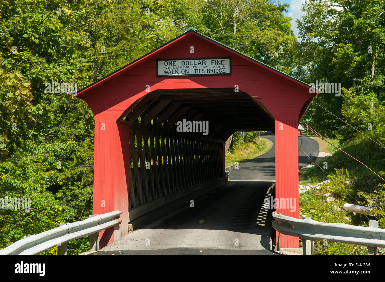 Brüllend Zweig Covered Bridge, Vermont, USA Stockfoto