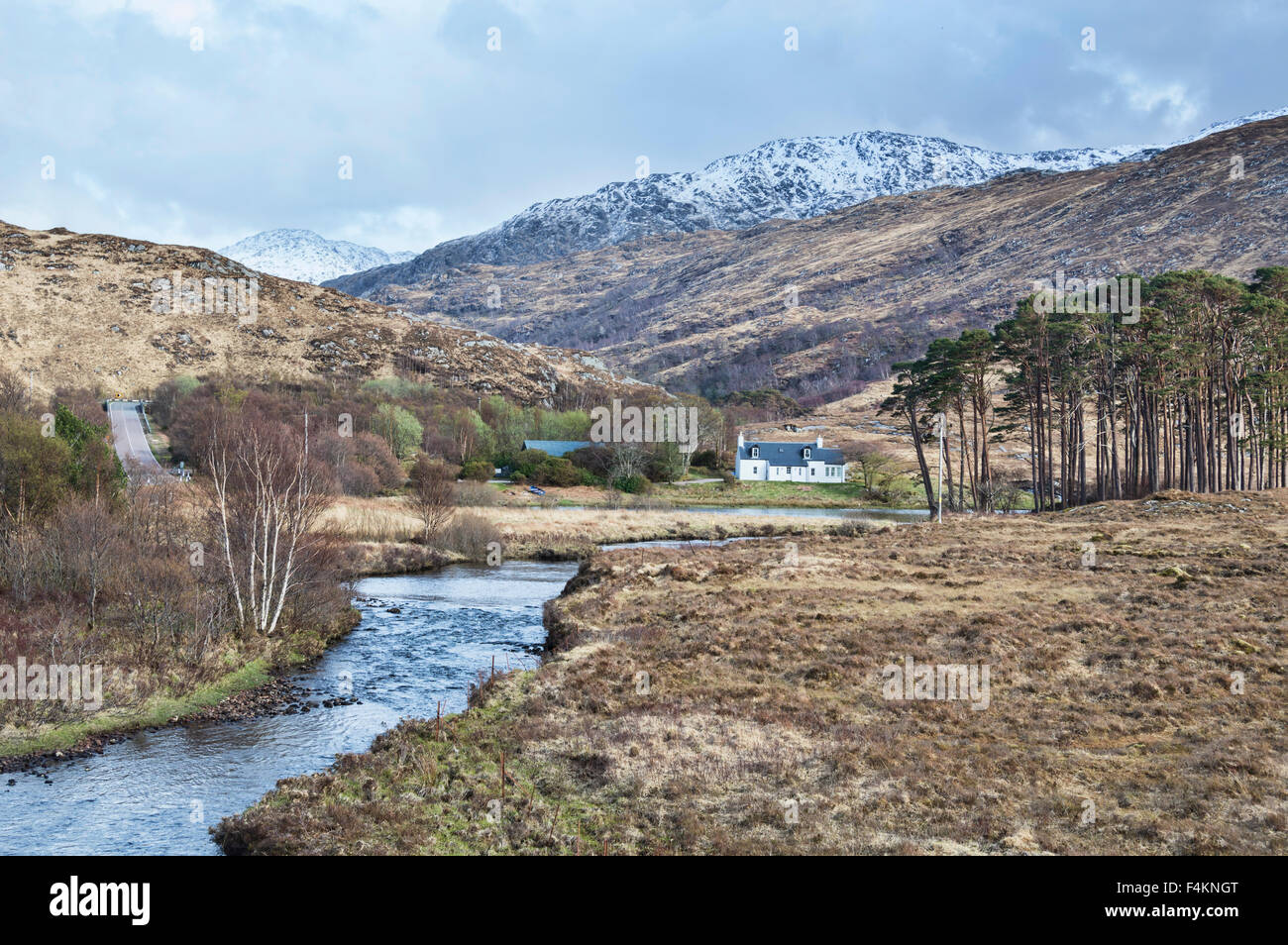 Entfernten Highland Cottage, Glen Docharty, Westküste von Schottland.  Highland Region. Stockfoto