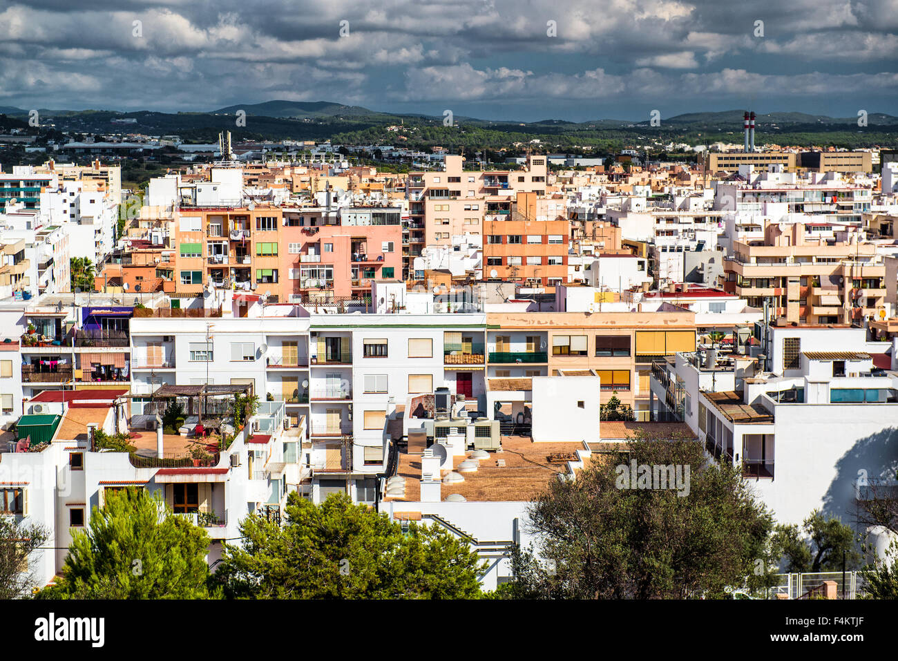 Blick auf moderne Apartments im Zentrum von Ibiza-Stadt. Spanien Stockfoto