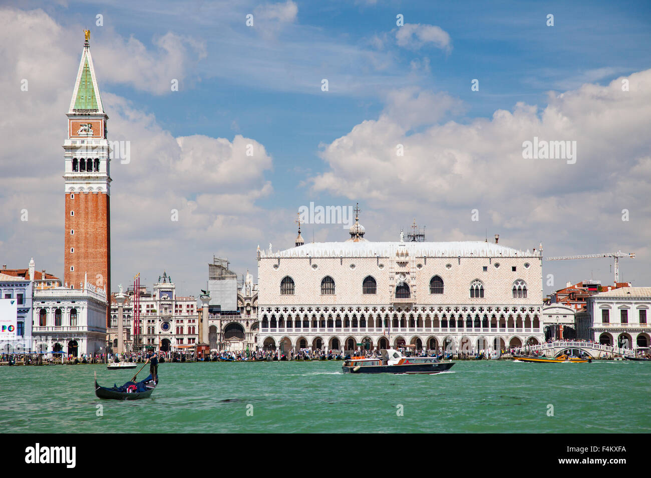 Basilica di San Marco und der Doge Palast in Venedig Stockfoto