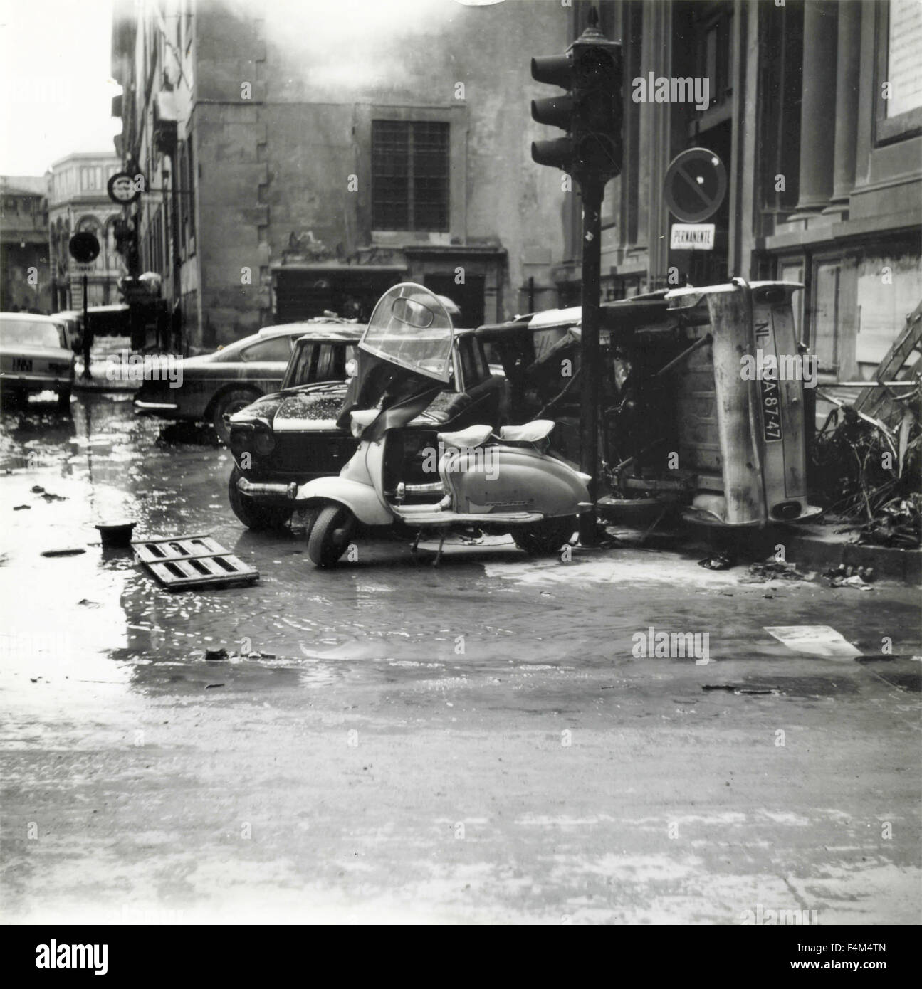 Flut von November 1966, Mantelli Street, Florenz, Italien Stockfoto