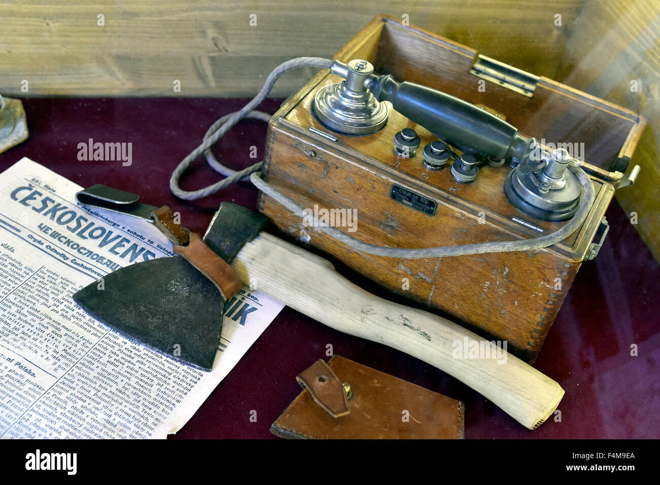 Die Legion zu trainieren ist eine mobile Nachbildung eines Zuges Legionen auf der Transsibirischen Eisenbahn. Museum der tschechoslowakischen Legionen in Russland präsentiert neue Kutsche für Schneider in Brno, Tschechische Republik, 20. Oktober 2015. (Foto/Vaclav Salek CTK) Stockfoto