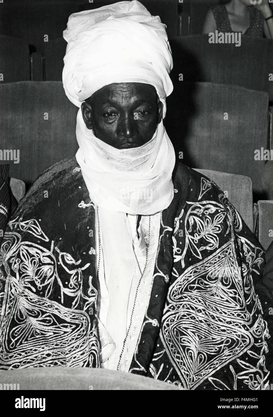 Afrikanischer Mann in traditioneller Kleidung Stockfoto