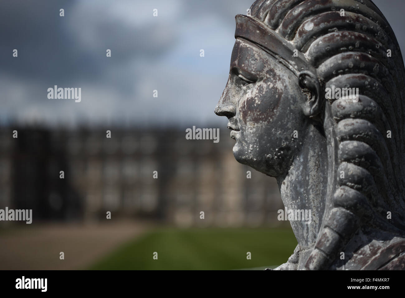 Ein close-up und selektiven Fokus eine schöne ägyptische Skulptur von Hopetoun House Stockfoto