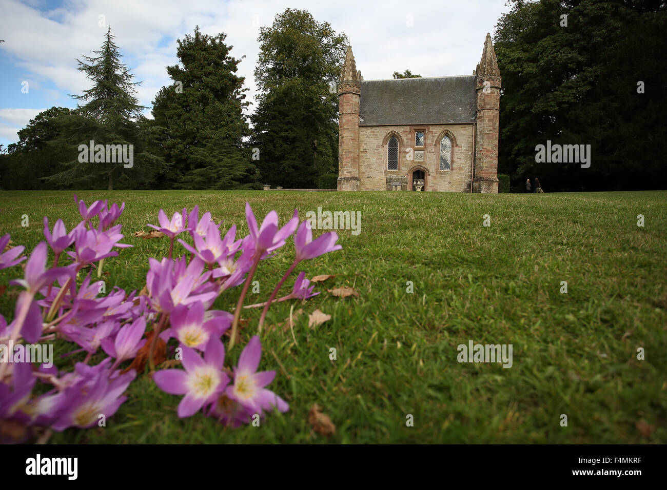 Strittiger oder 'Boot' Hügel, Scone Palace. Sobald, die Website von die Krönungen der Könige Schottlands und der schottischen Parlamente Stockfoto