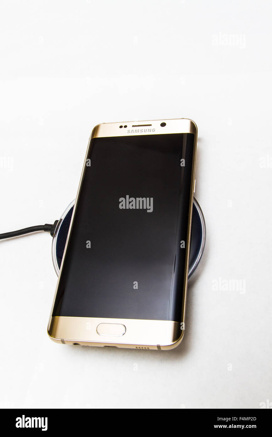 Handy Samsung Galaxy S6 Edge. Stockfoto