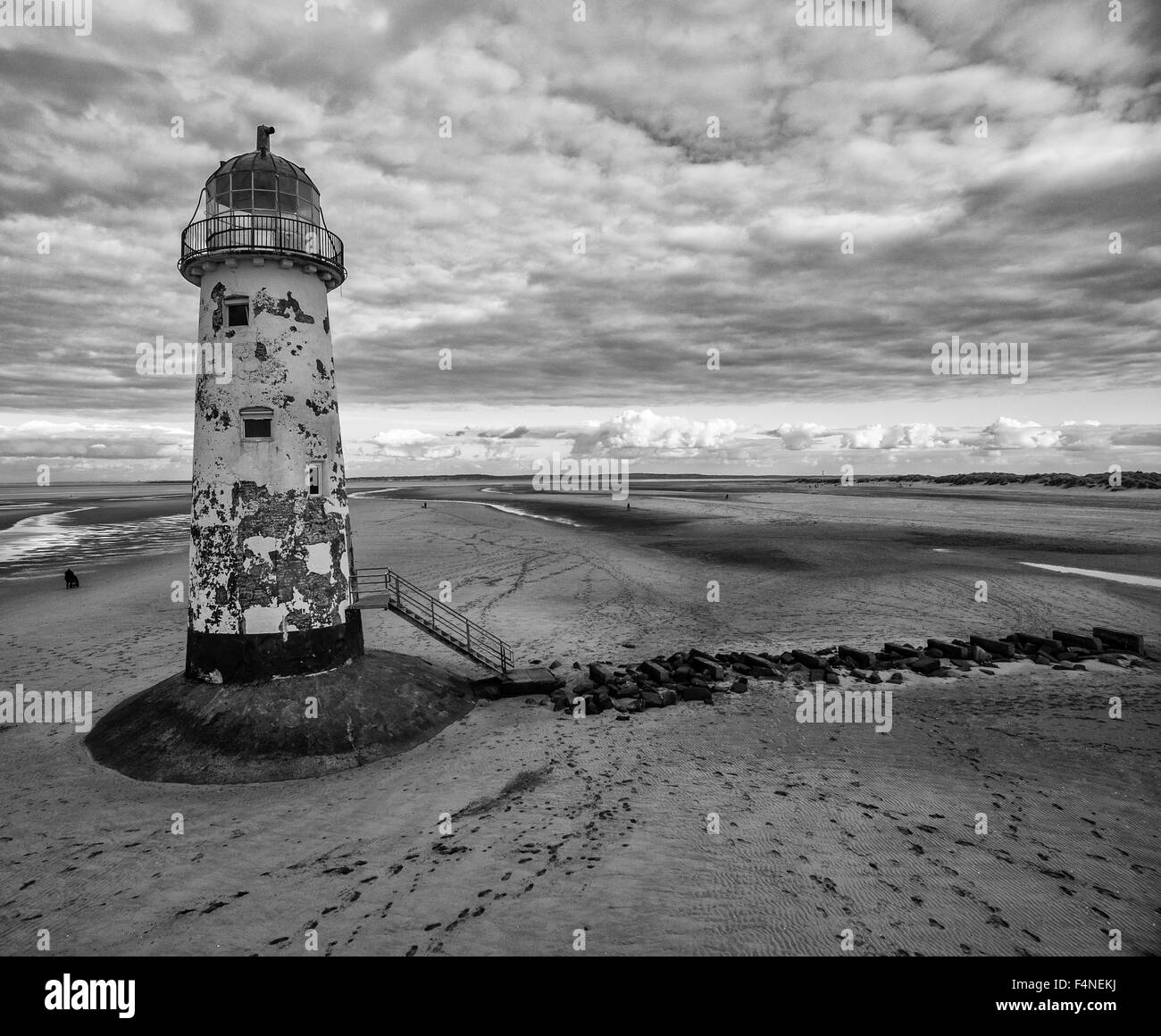 Verlassenen Leuchtturm bei Ebbe Stockfoto