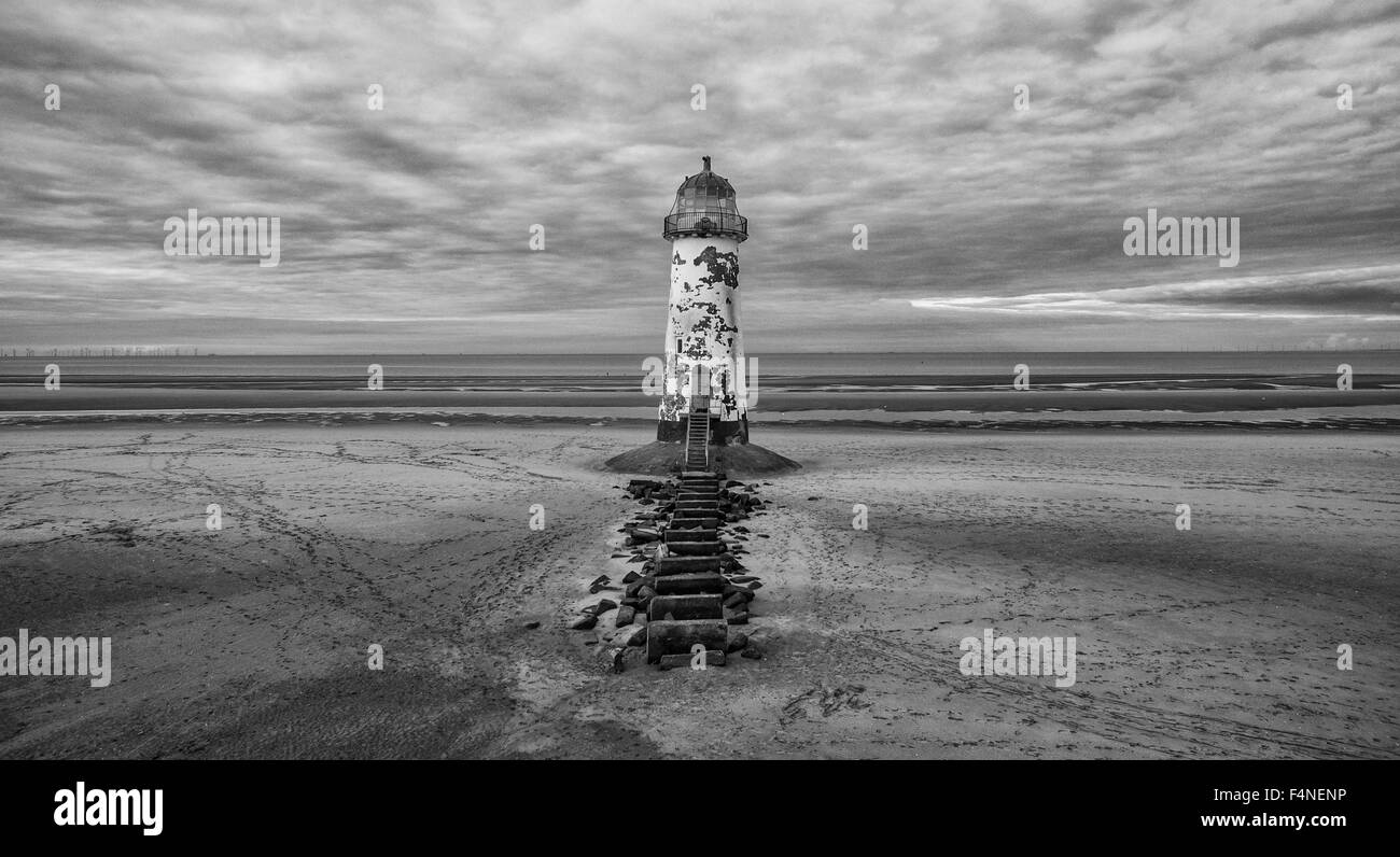 Verlassenen Leuchtturm bei Ebbe Stockfoto