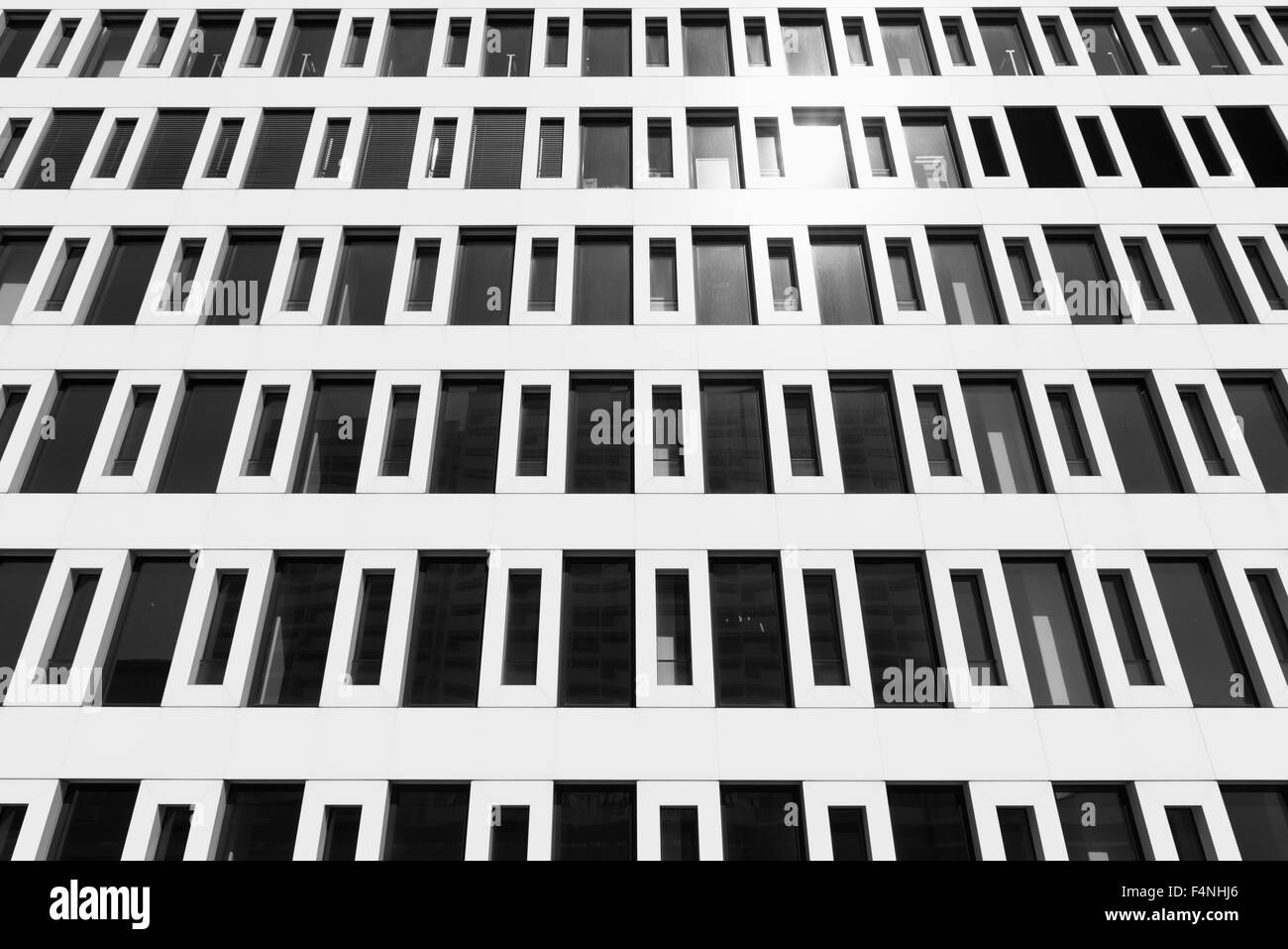 Deutschland, Düsseldorf, Fassade eines Bürogebäudes Stockfoto