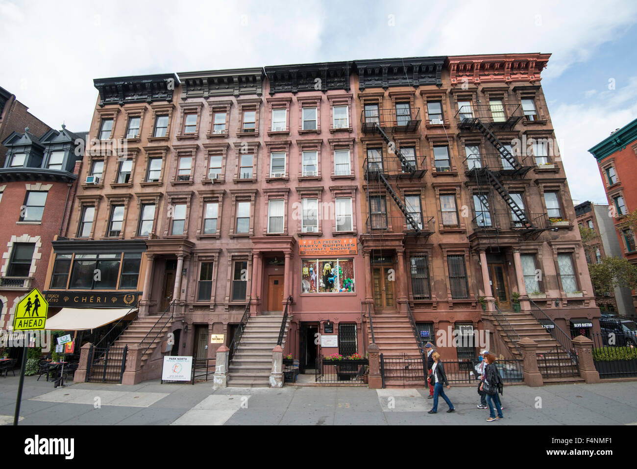 Aufbauend auf Malcolm X Boulevard in Harlem, New York City, USA Stockfoto