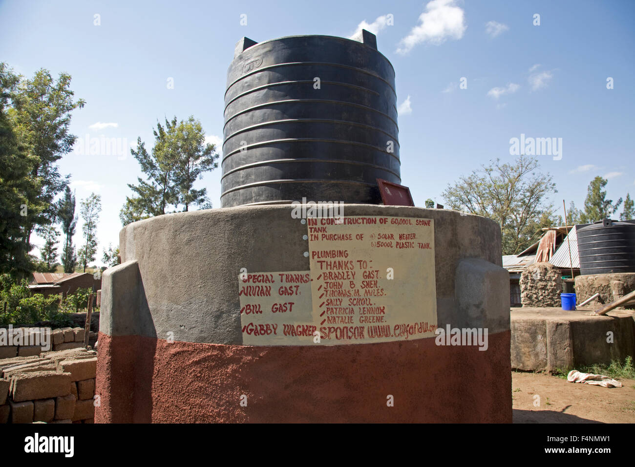 Regenwasser-Lagertanks Naobibi Environmental Conservation Centre Rift Valley Kenia Stockfoto