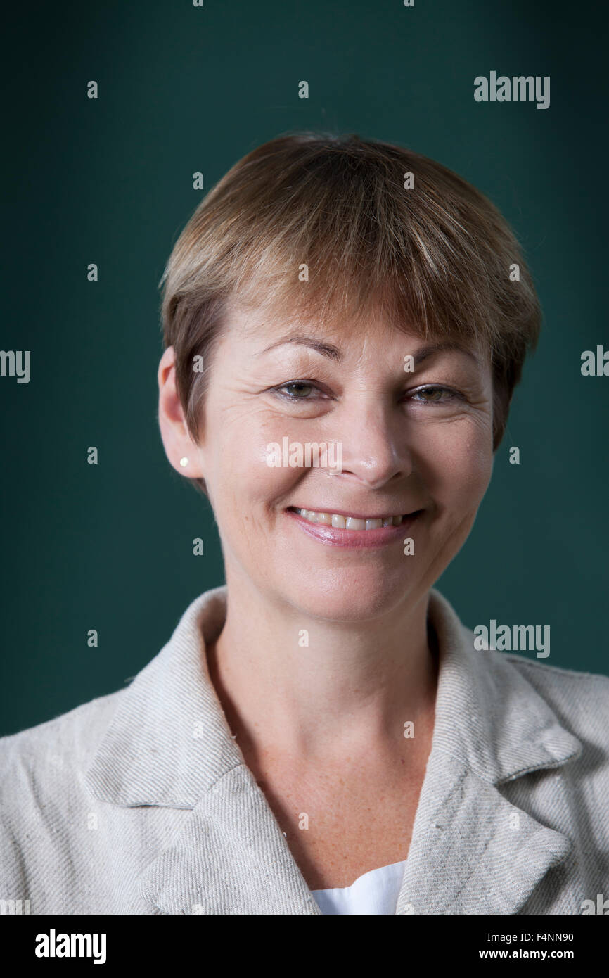 Caroline Lucas, britischer Politiker, grüne MP und Autor, auf dem Edinburgh International Book Festival 2015. Stockfoto