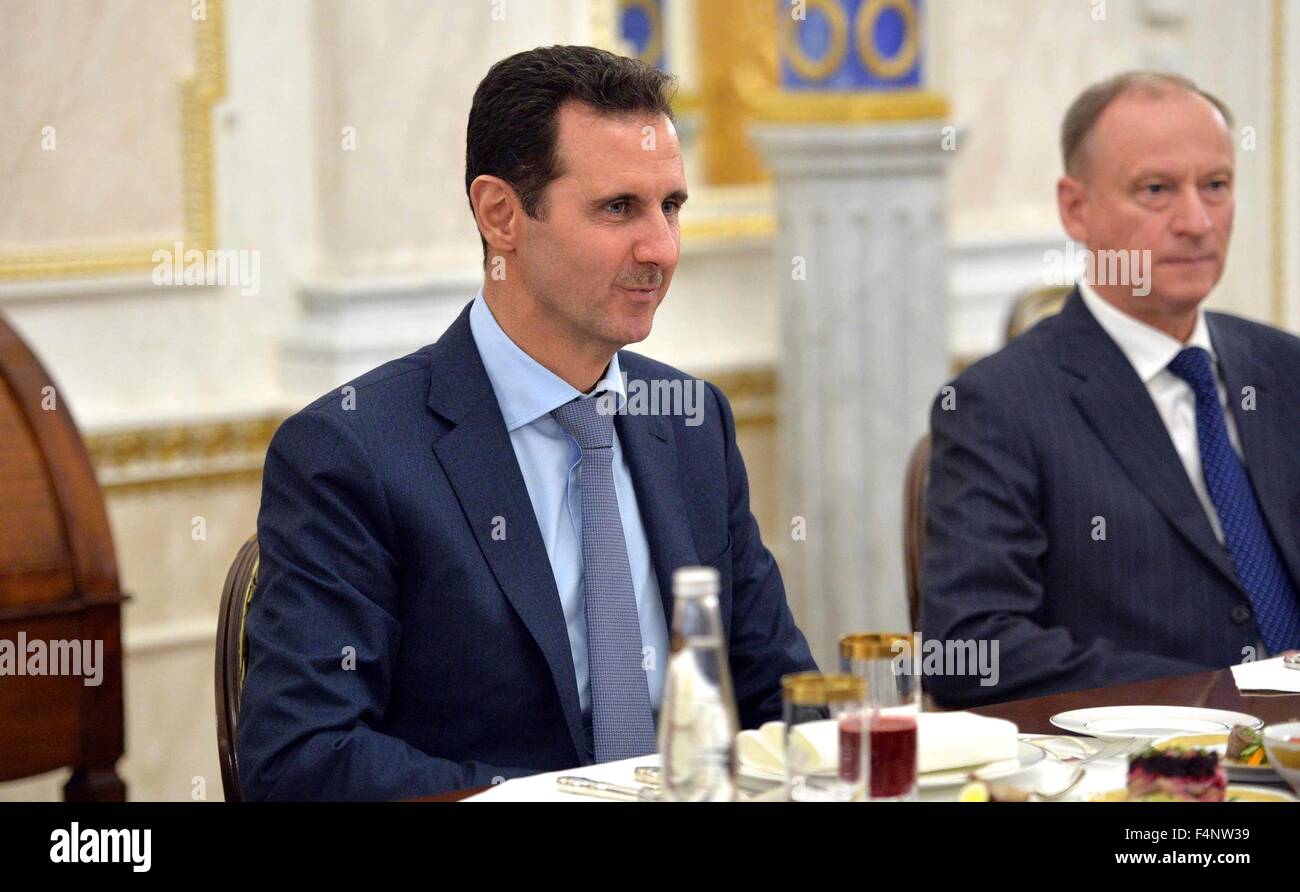 Moskau, Russland. 20. Oktober 2015. Syriens Präsident Bashar Assad bei seinem Treffen mit Präsident Vladimir Putin im Kreml 20. Oktober 2015 in Moskau, Russland. Assad wurde in Moskau auf seiner ersten Reise ins Ausland seit Ausbruch des Krieges in Syrien. Stockfoto