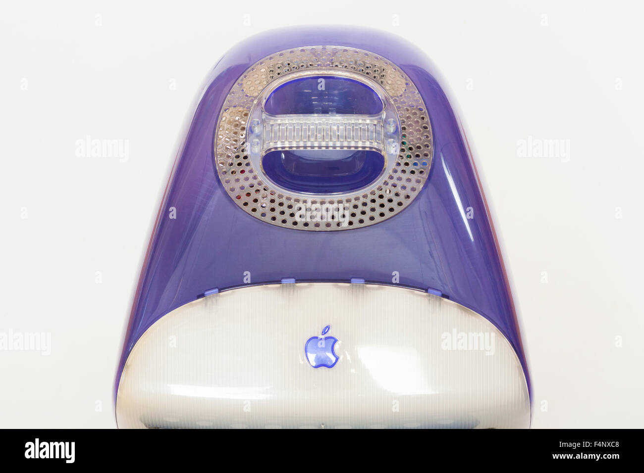 Original / alte Apple iMac persönliche Schreibtisch Top Power PC G3 Computermodell mit CRT geben Sie Bildschirm, 1990er Modell läuft Mac OS 9. Stockfoto