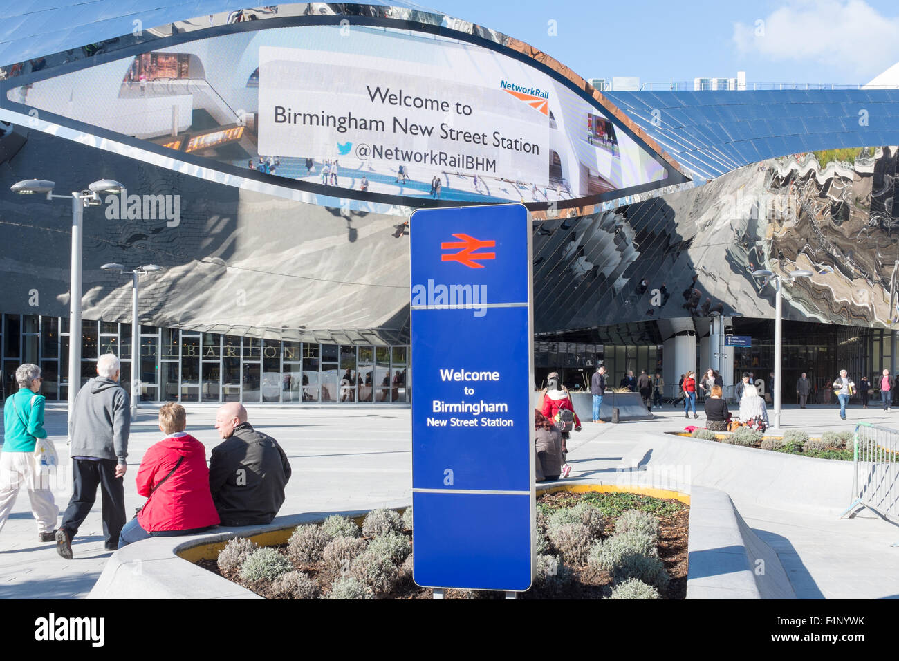 Schild mit der Aufschrift Welcome to Birmingham New Street Station Grand Central Stockfoto