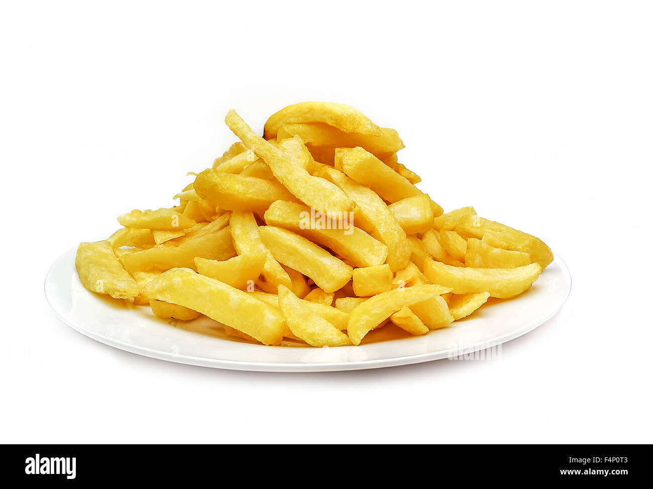 Kartoffelchips auf weißem Teller Studioaufnahme Stockfoto