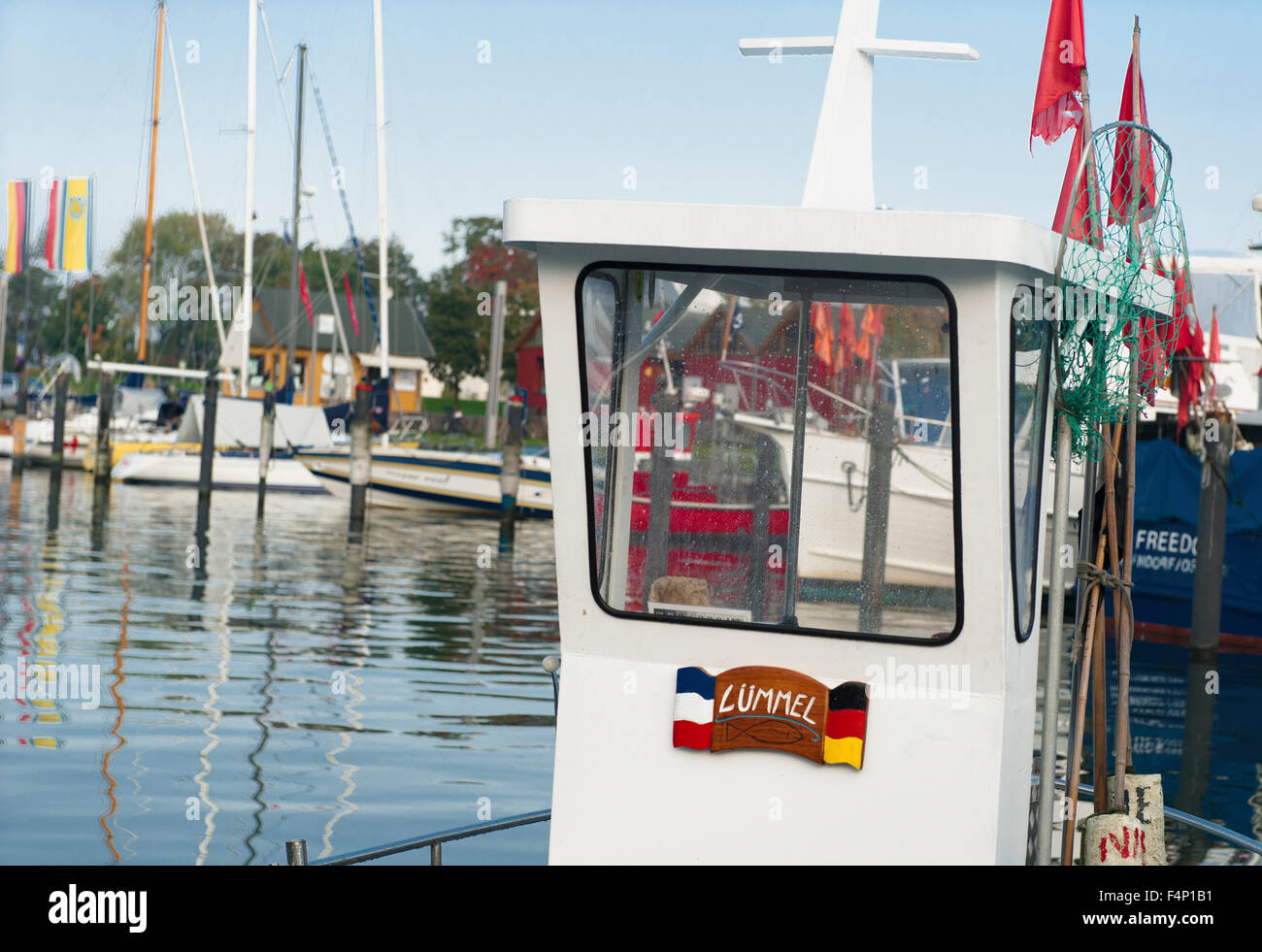 Die Traditionelle Ostsee Fischerei Hafen Von Niendorf Ostsee Schleswig Holstein Deutschland Stockfotografie Alamy