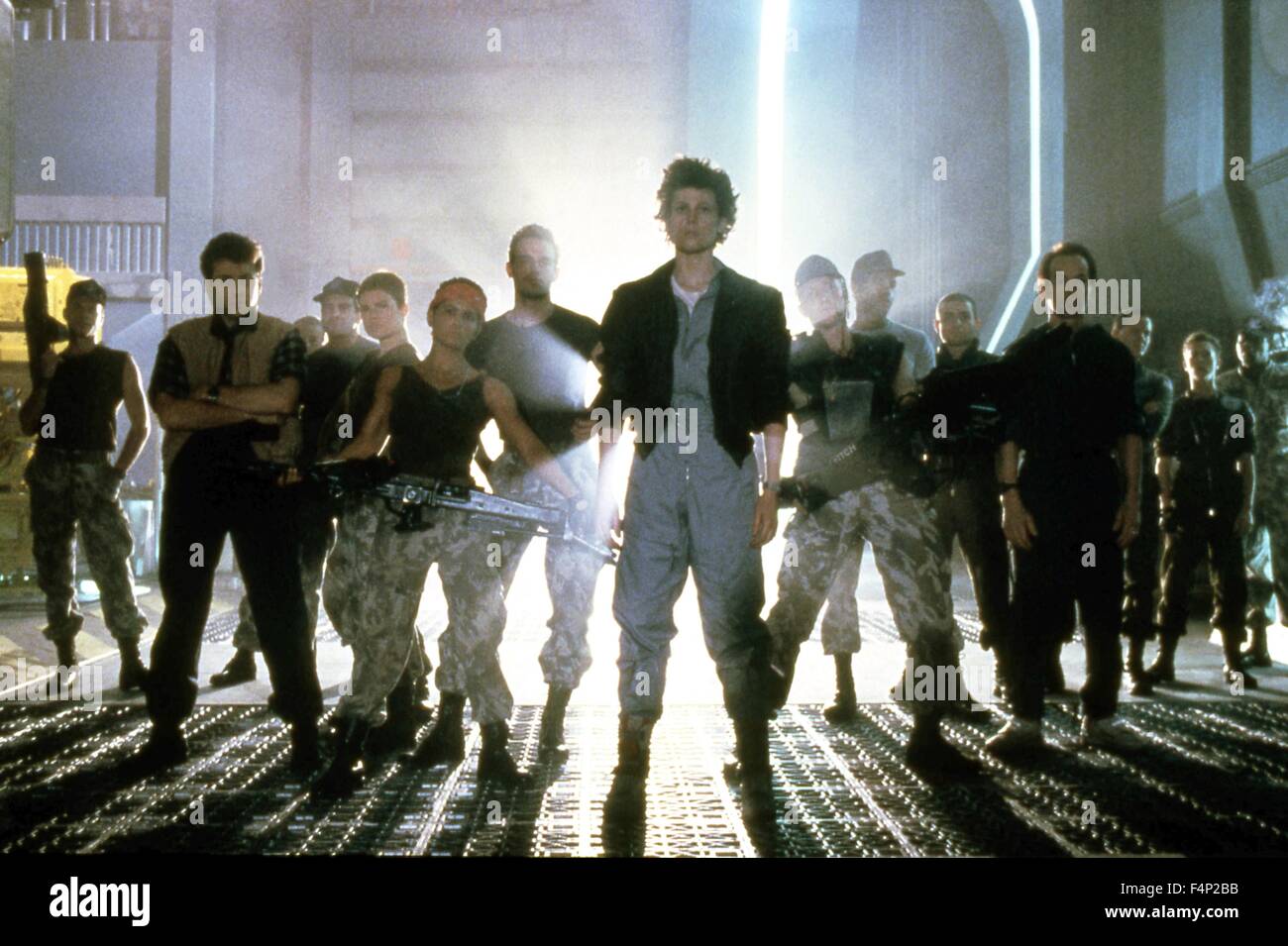 Sigourney Weaver, Paul Reiser, Michael Biehn, Jenette Goldstein, Lance Henriksen / Aliens 1986 unter der Regie von James Cameron Stockfoto