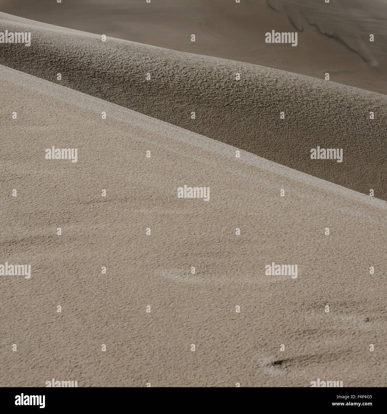 Textur der Sanddünen imitiert eine Mischung aus Zimt und Zucker Stockfoto