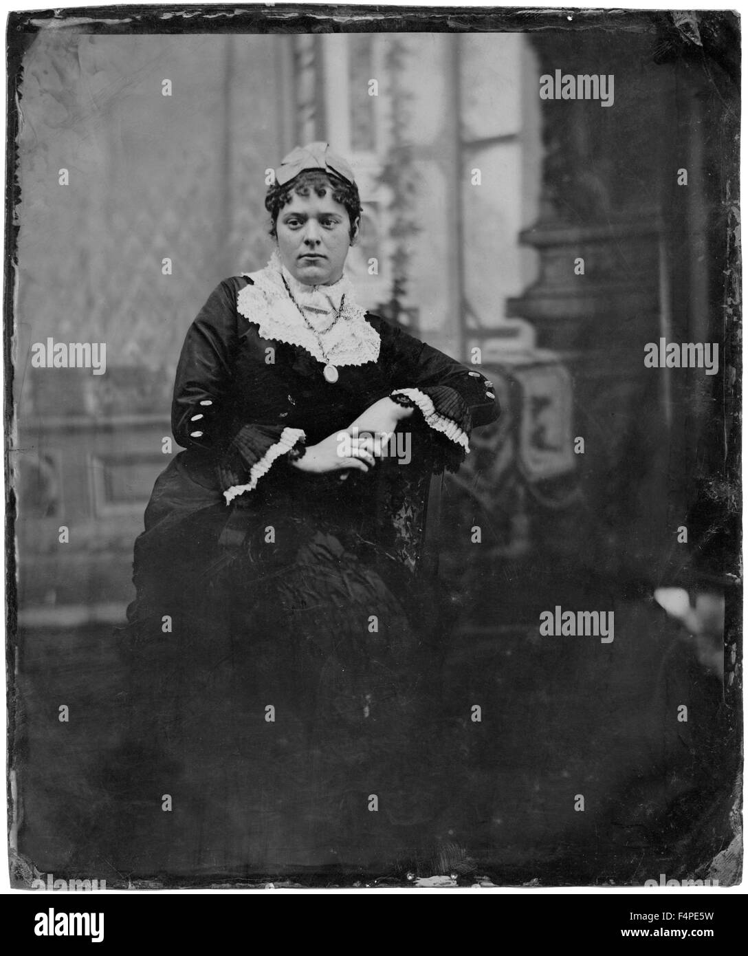 Porträt des sitzenden erwachsenen Frau, Ferrotypie, um 1870 Stockfoto
