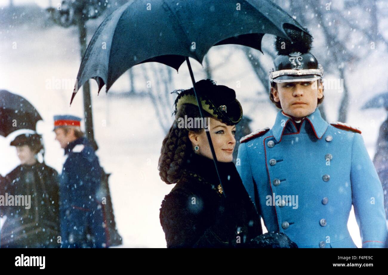 Romy Schneider und Helmut Berger / Ludwig: The Mad König von Bayern / 1972 unter der Regie von Luchino Visconti Stockfoto
