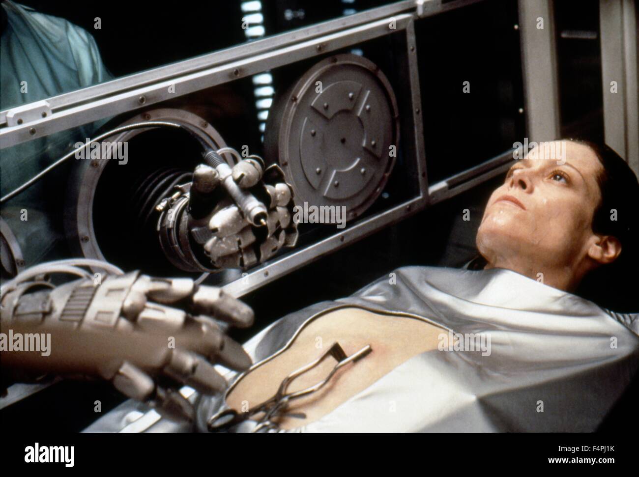 Sigourney Weaver / Alien: Auferstehung / 1997 unter der Regie von Jean-Pierre Jeunet [zwanzigsten Jahrhundert Fox Film Corpo] Stockfoto