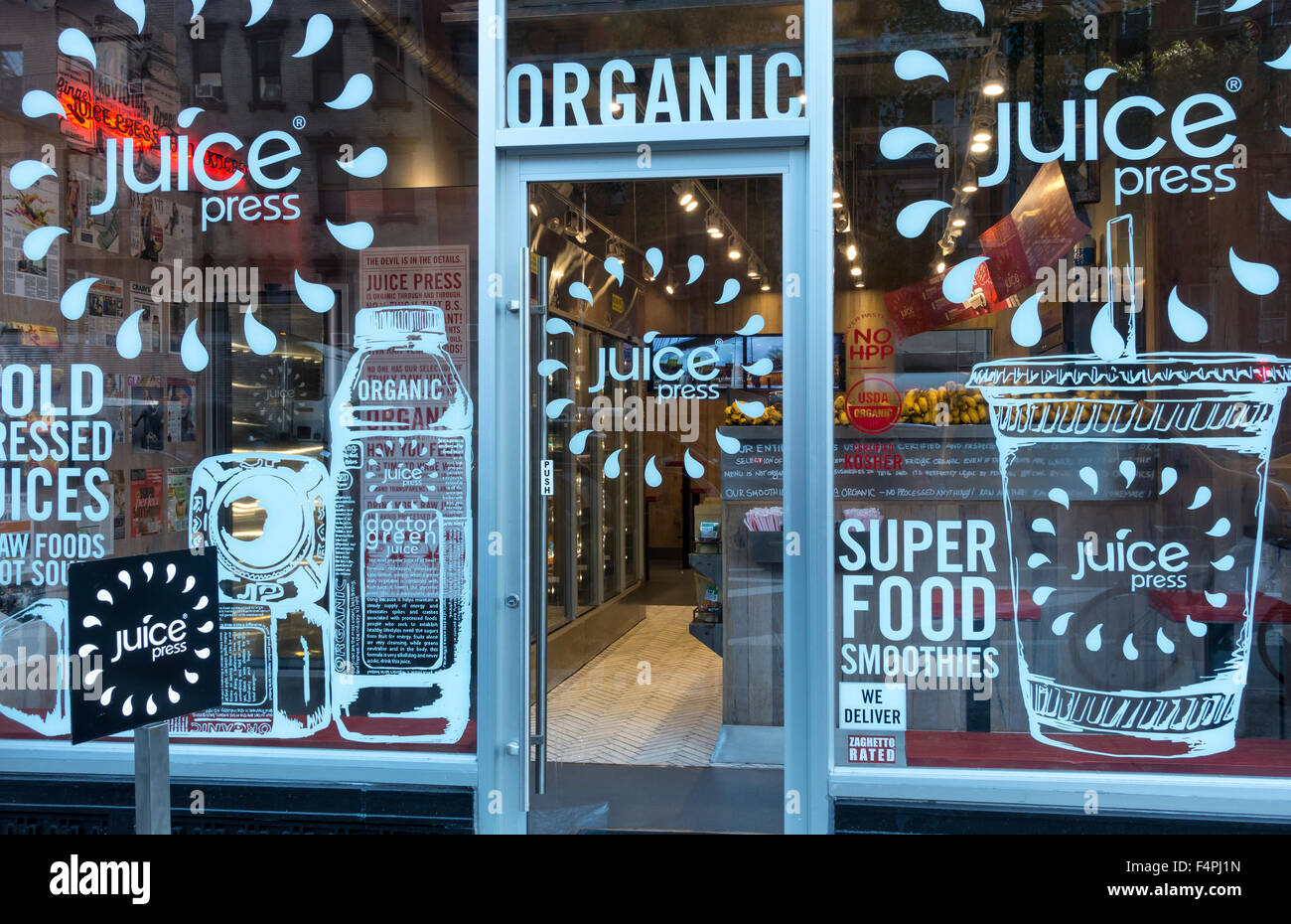 Bio-Säfte und super Food Store in New York City Stockfoto
