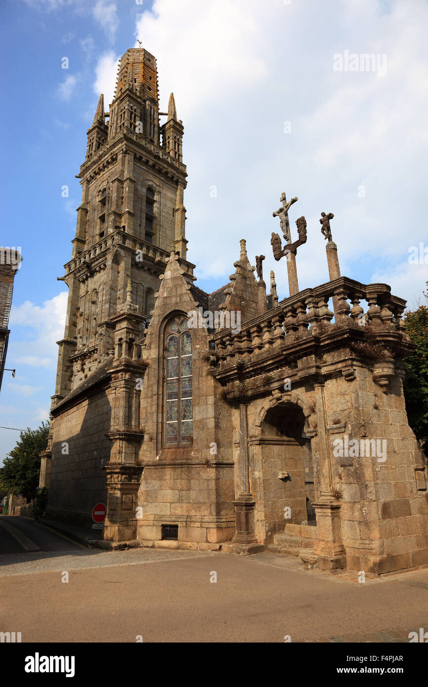 Frankreich, Bretagne, ruhiger-Guimiliau, Kirche Notre-Dame und Golgatha, Calvaire in der ummauerten Pfarrei Stockfoto